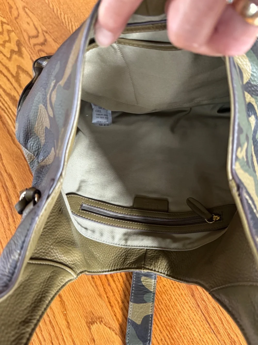 New, never used with no tags Camouflage leather hobo bag slouch bag G.I.L.I.